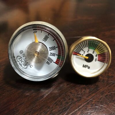 گیج و کنتور فشار گاز صنعتی با کالیبراسیون ویژه گاز برای ایمنی حیاتی و عملکرد مقاوم در برابر نشت